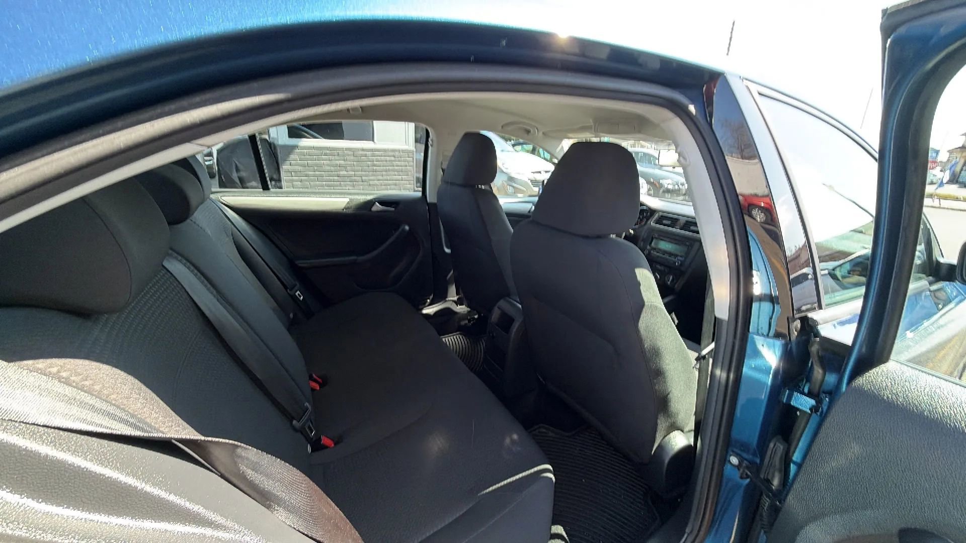 Used 2015 Volkswagen Jetta SE image 27