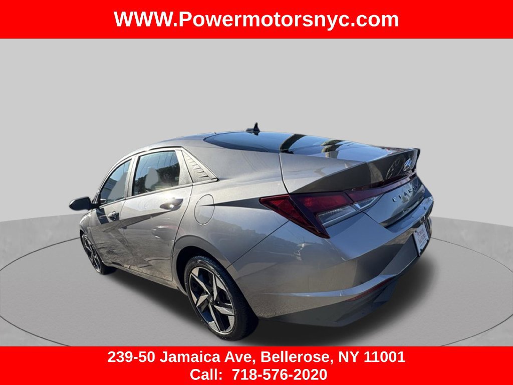 Used 2023 Hyundai Elantra SEL w/ Convenience Package FWD image 3