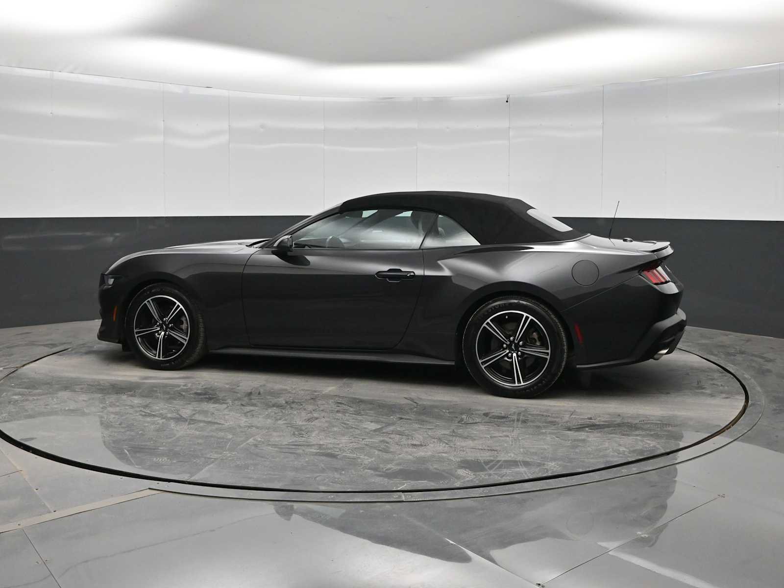 Used 2024 Ford Mustang Premium RWD image 5