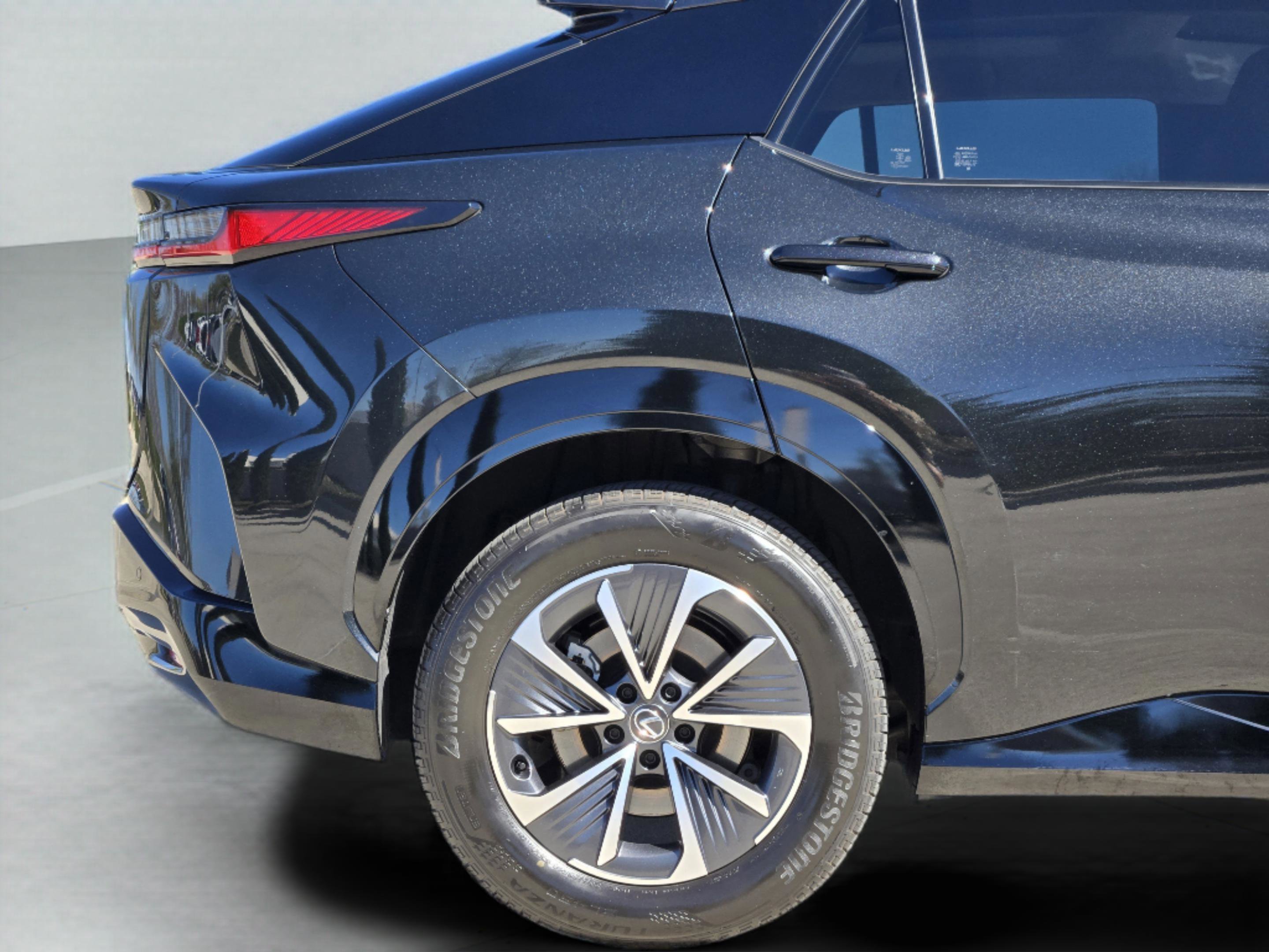 Used 2023 Lexus RZ 450e Premium w/ Accessory Package (Z1) image 8