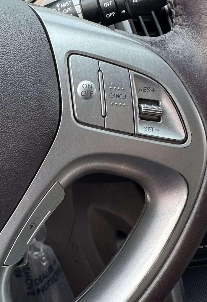 Used 2011 Hyundai Tucson GLS FWD image 18