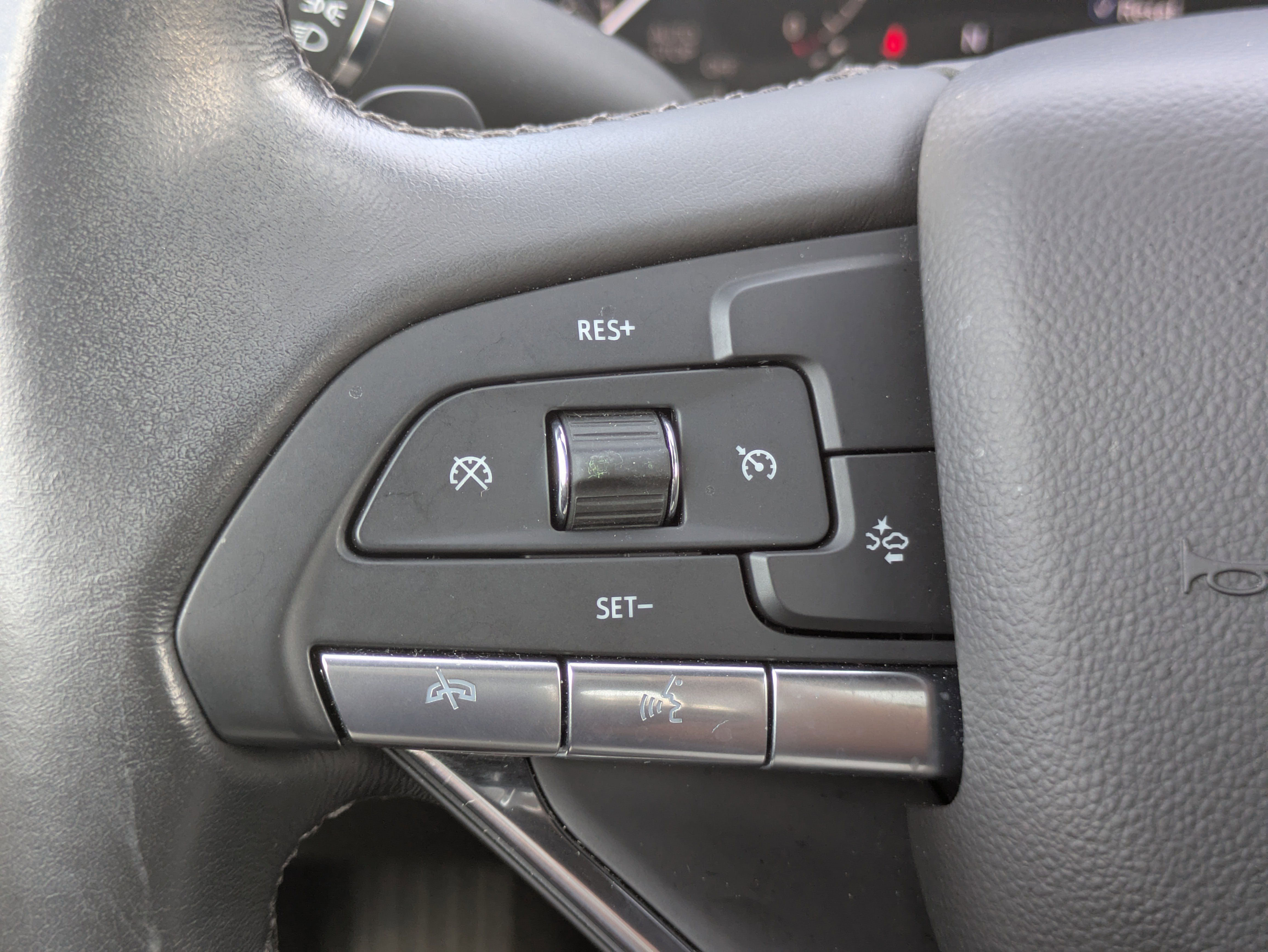 Used 2024 Cadillac XT6 Luxury FWD image 17