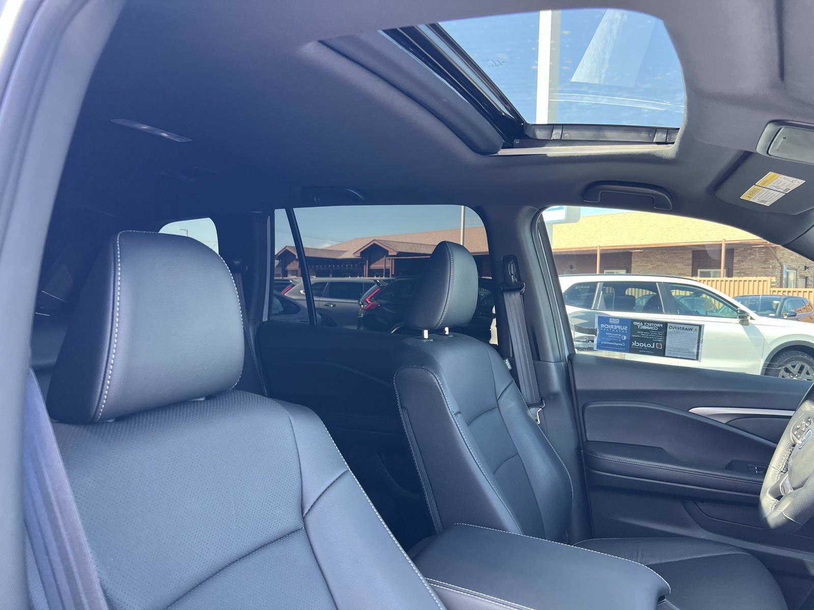 Certified 2025 Honda Passport EX-L image 31