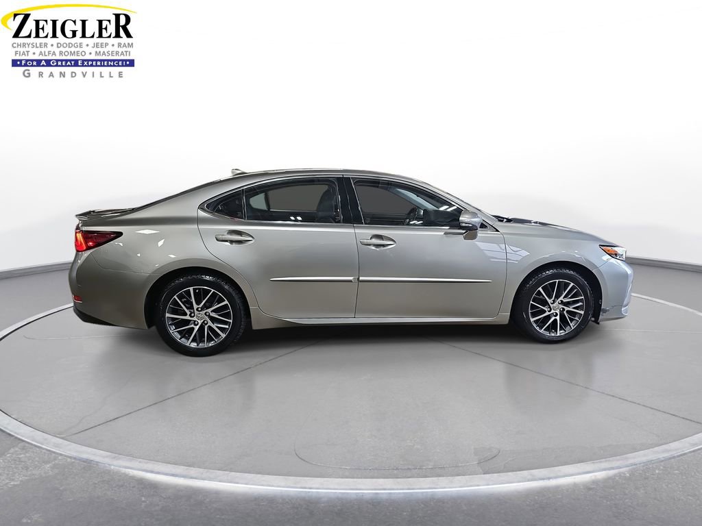 Used 2016 Lexus ES 350 image 4