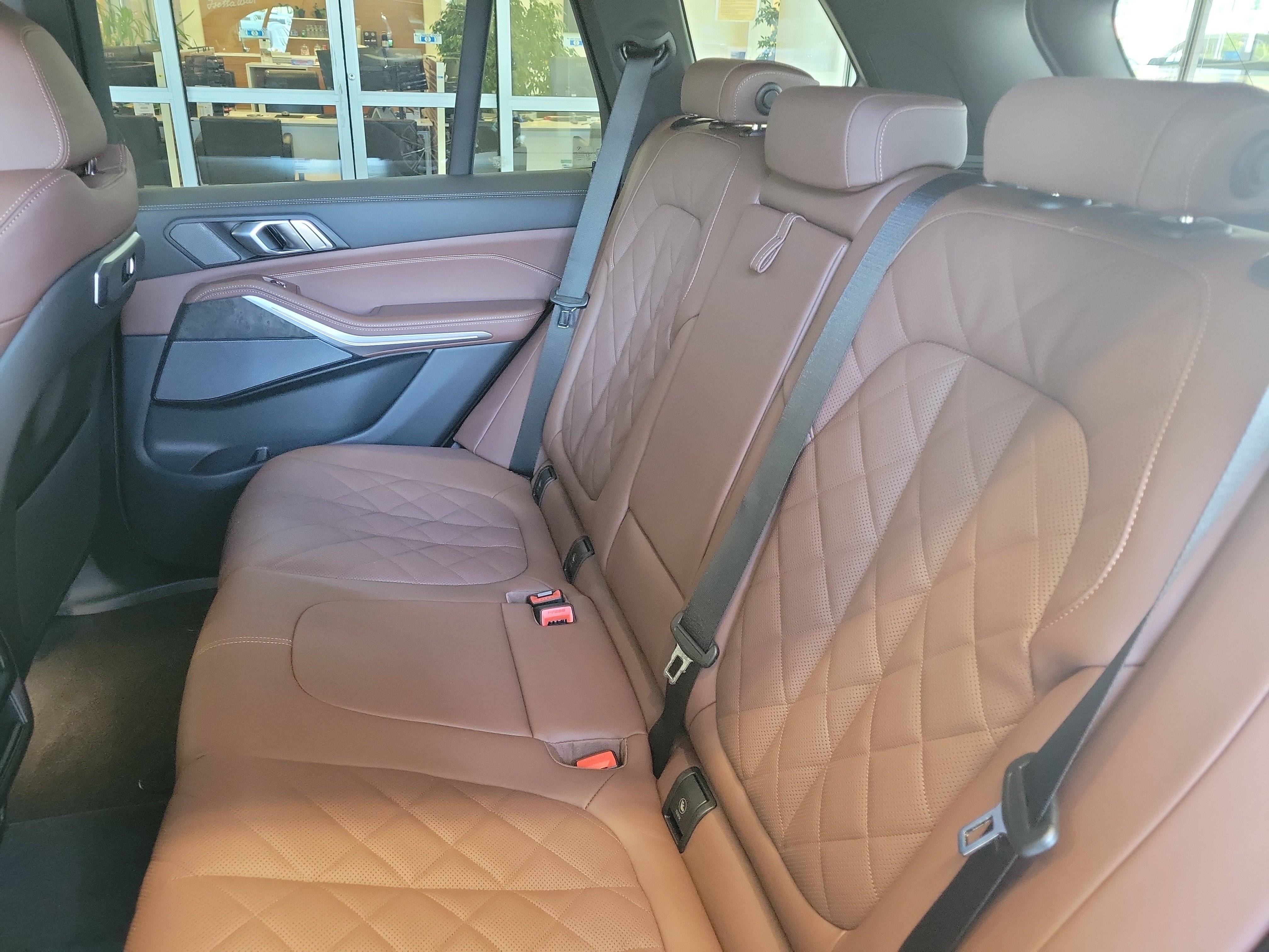 Used 2026 BMW X5 xDrive50e w/ M Sport Package AWD/4WD image 16