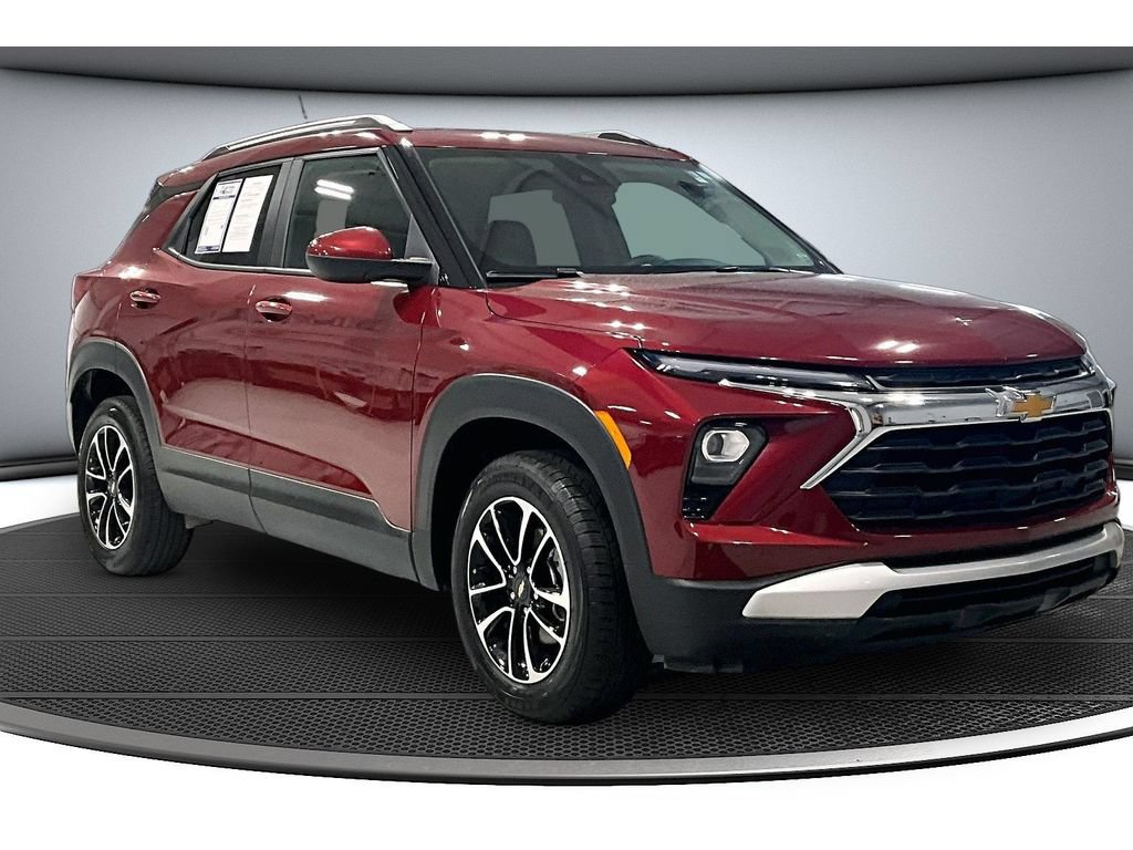Used 2025 Chevrolet TrailBlazer LT AWD/4WD image 12