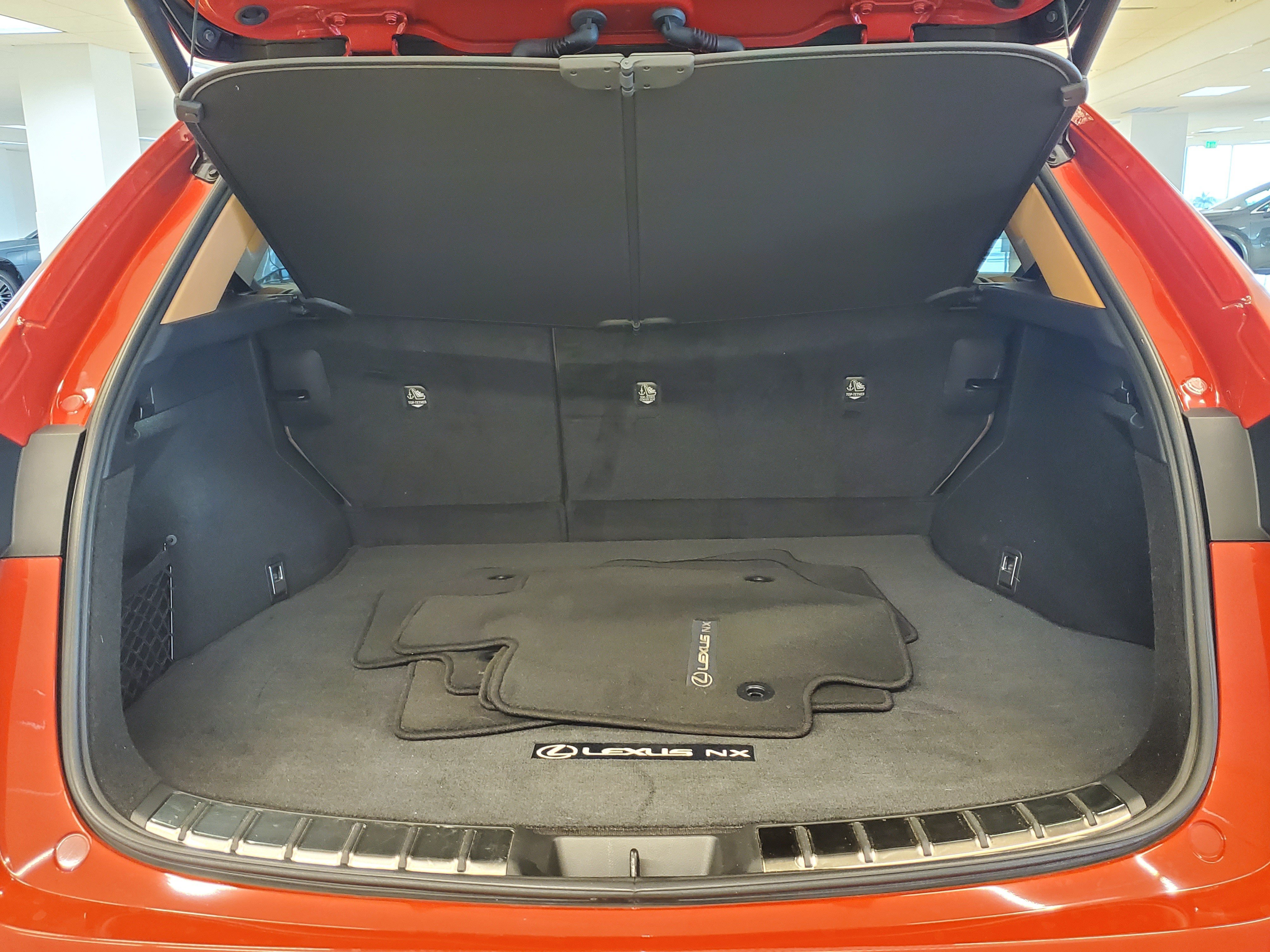 Used 2025 Lexus NX 250 FWD w/ Accessory Package (Z1) image 9