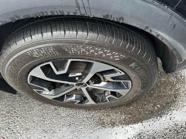 Used 2023 Kia Sportage EX image 7