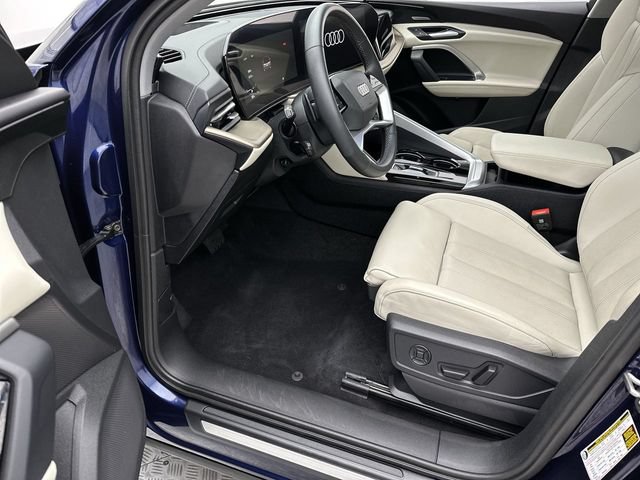 Used 2025 Audi Q5 Premium w/ Premium Plus AWD/4WD image 11