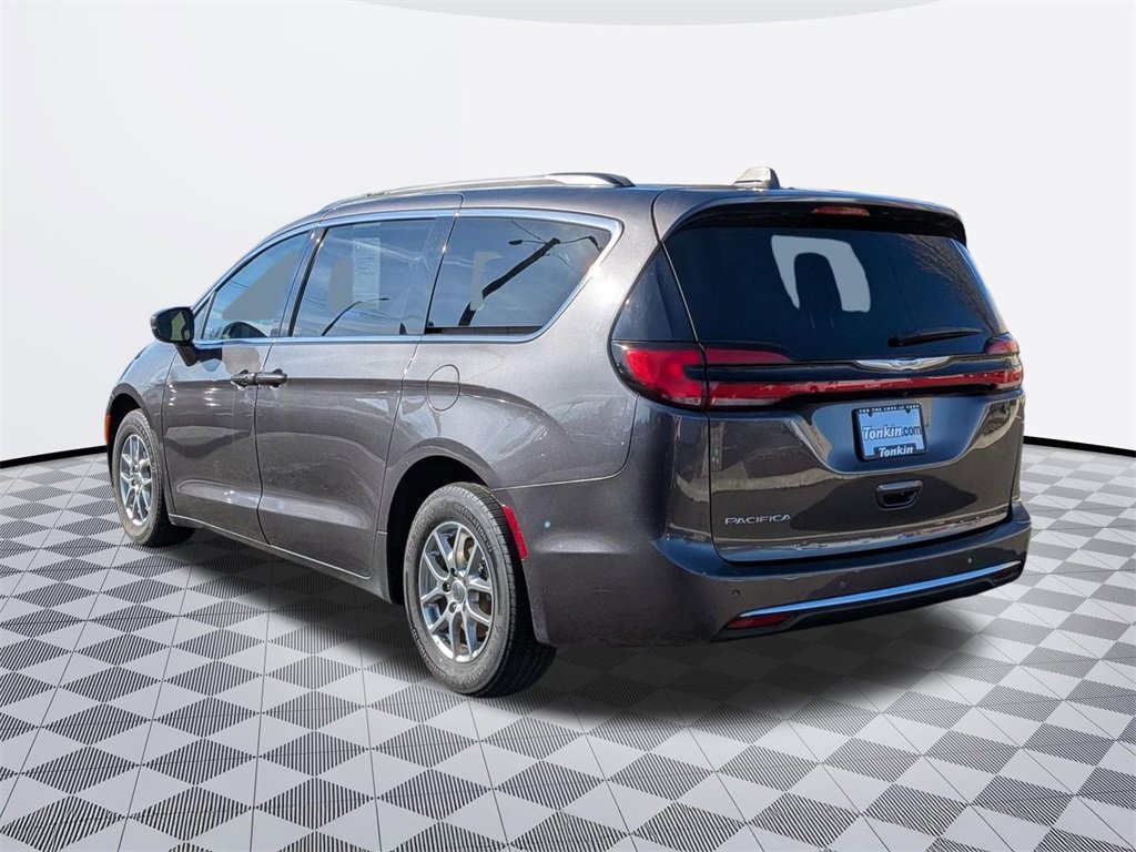 Used 2021 Chrysler Pacifica Touring image 5
