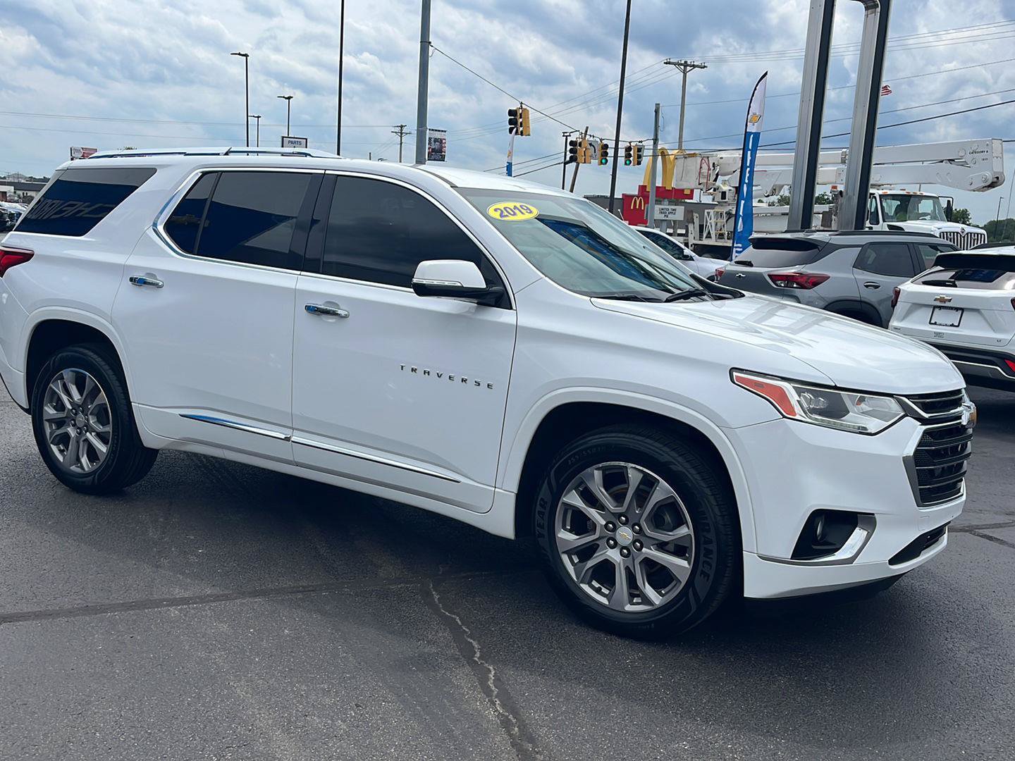 Used 2019 Chevrolet Traverse Premier AWD/4WD image 9