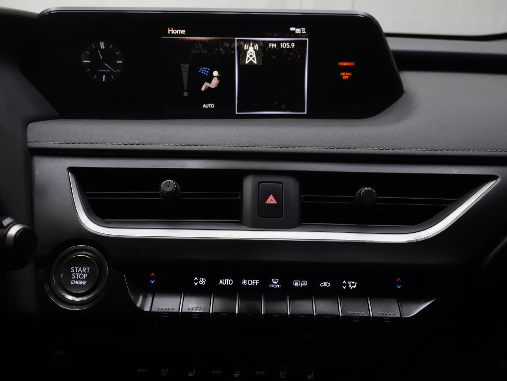 Used 2020 Lexus UX 200 w/ Premium Package FWD image 23