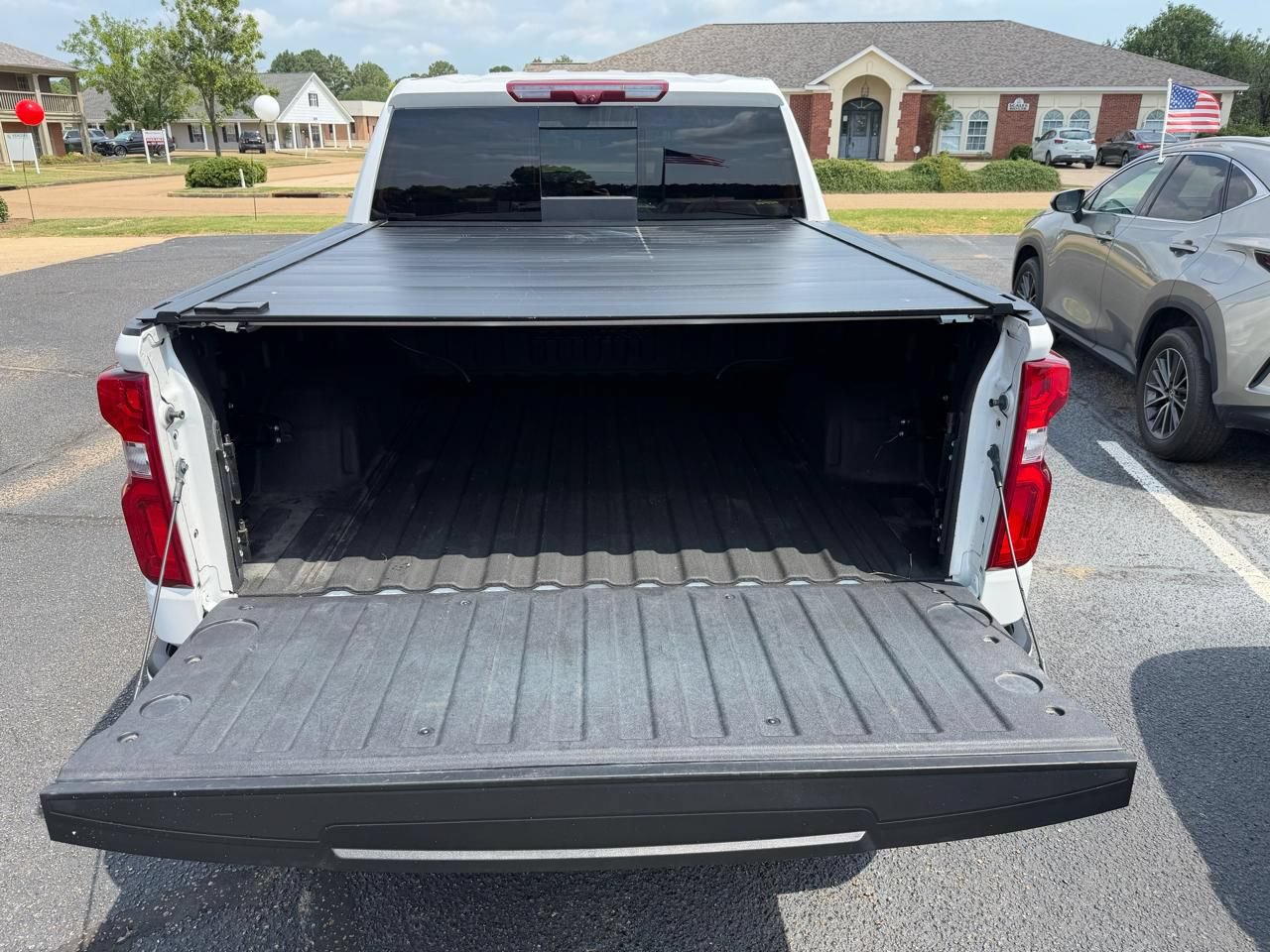 Used 2023 Chevrolet Silverado 1500 High Country w/ High Country Premium Package AWD/4WD image 8