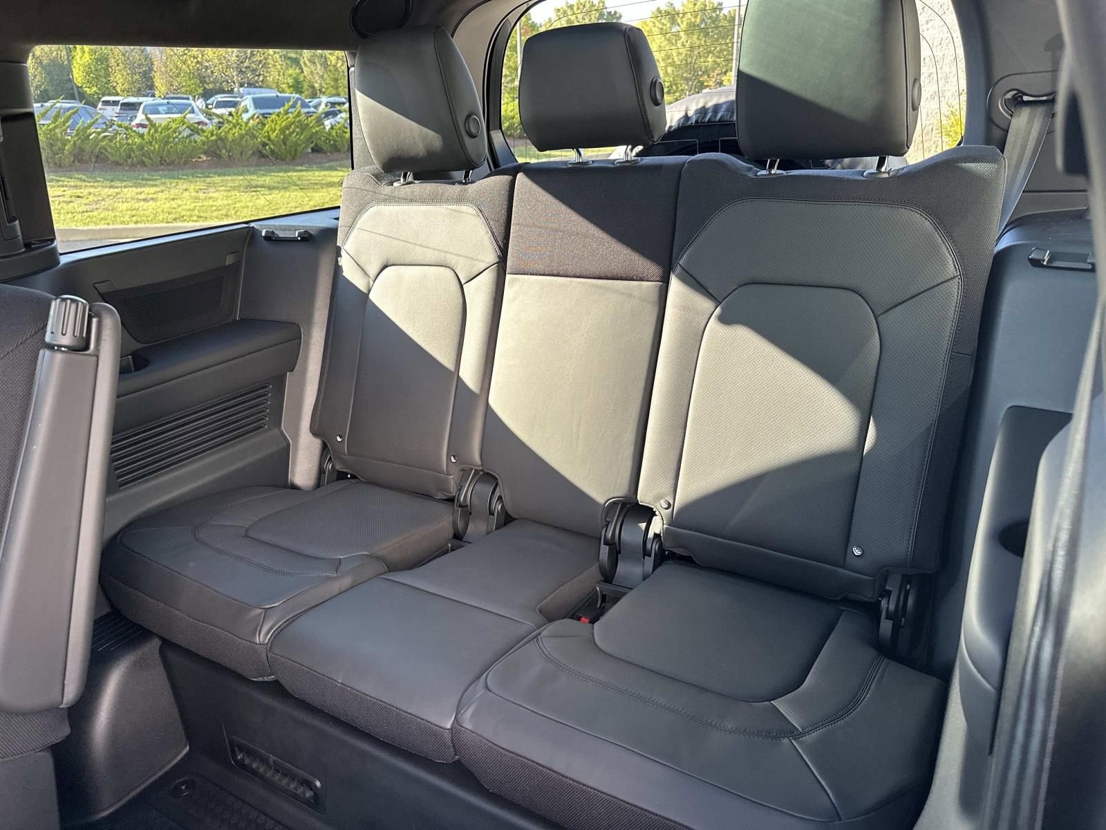 New 2026 Land Rover Defender 130 V8 image 19