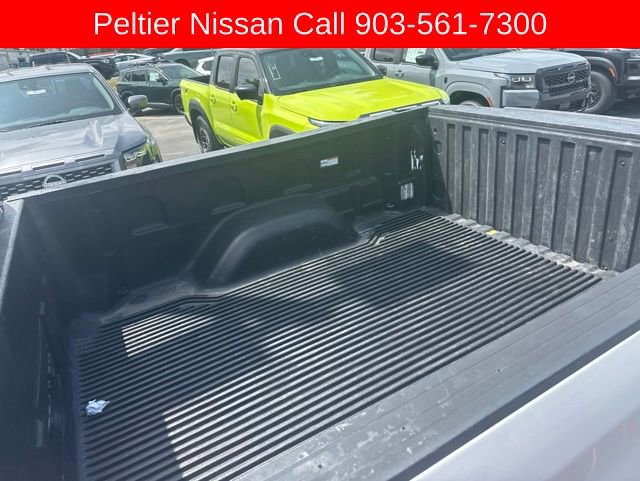 Used 2020 Chevrolet Silverado 1500 LT w/ Bed Protection Package RWD image 10