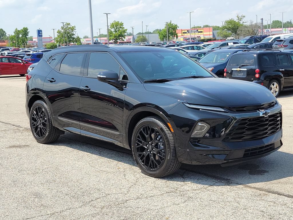 Used 2023 Chevrolet Blazer RS w/ Driver Confidence II Package AWD/4WD image 4