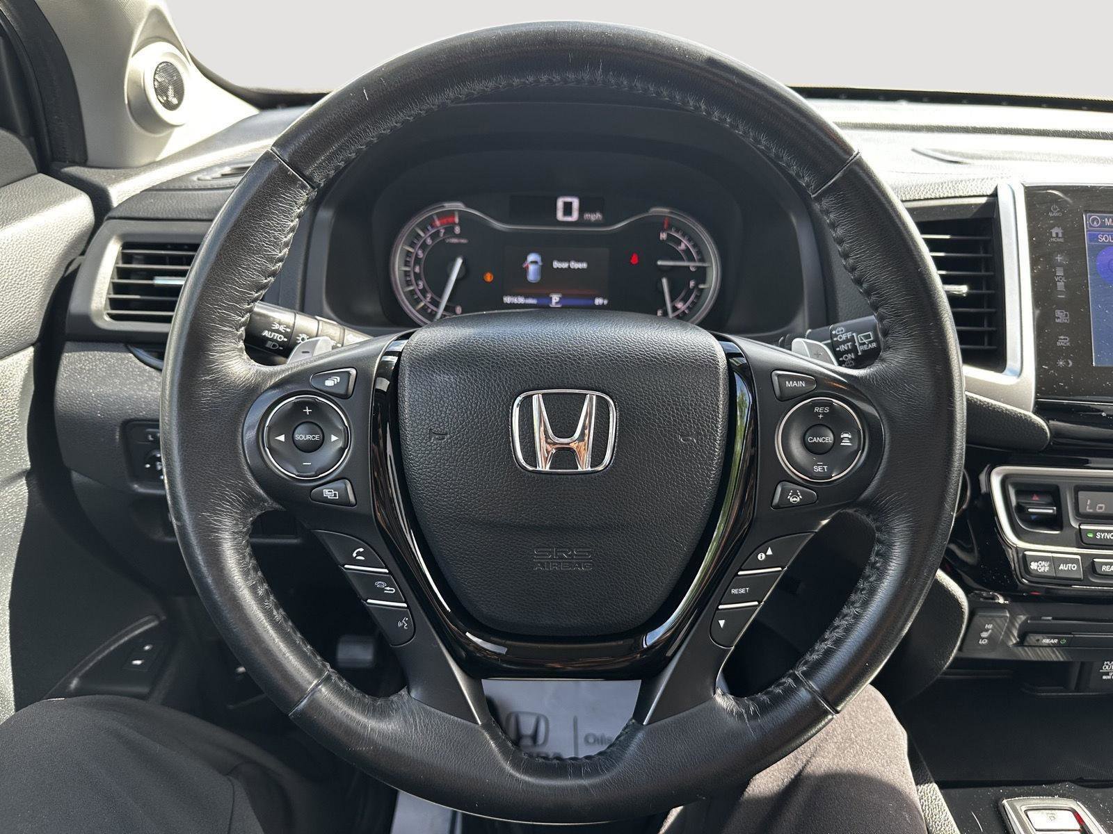 Certified 2017 Honda Pilot Touring image 16