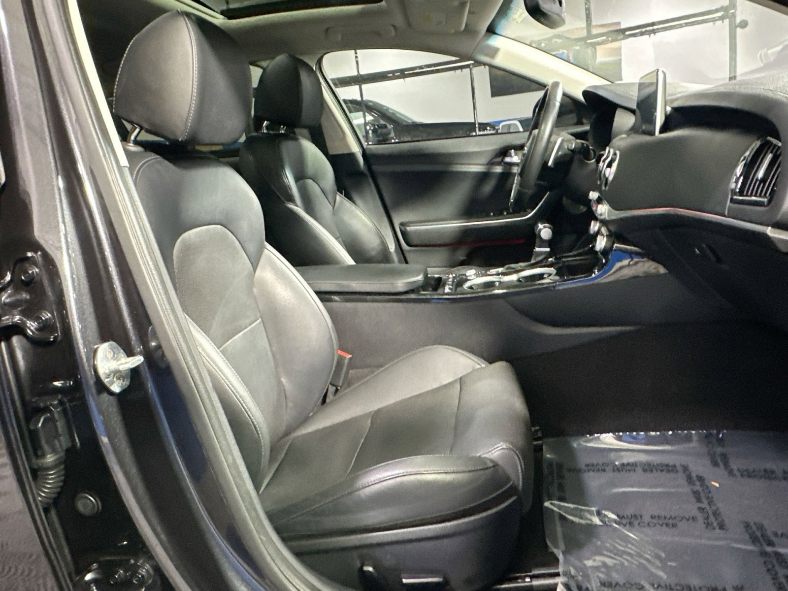 Used 2019 Kia Stinger Premium image 34