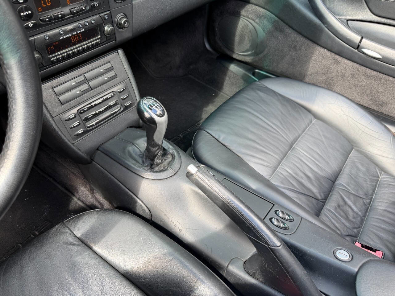 Used 2001 Porsche 911 Carrera 4 image 29