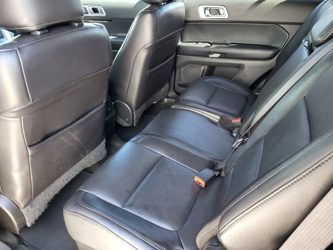 Used 2015 Ford Explorer Limited w/ Equipment Group 301A AWD/4WD image 30