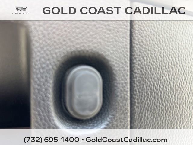 Used 2019 Cadillac Escalade ESV Premium Luxury AWD/4WD image 16