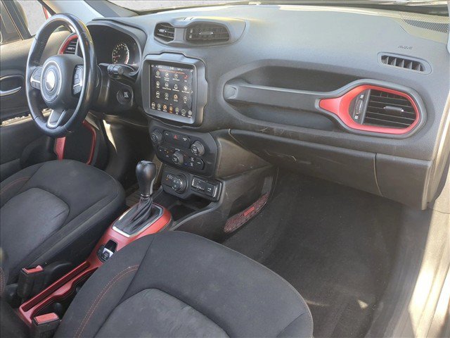 Used 2019 Jeep Renegade Trailhawk w/ UConnect 8.4 Nav Group AWD/4WD image 22