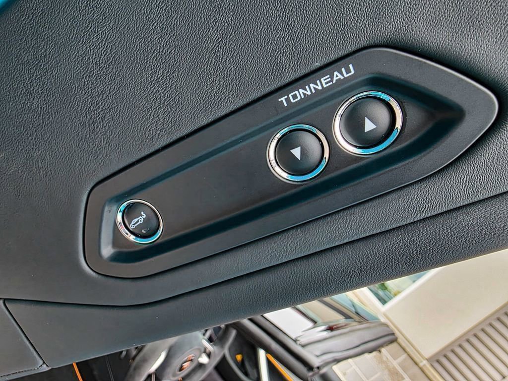 Used 2025 McLaren Artura Spider image 51