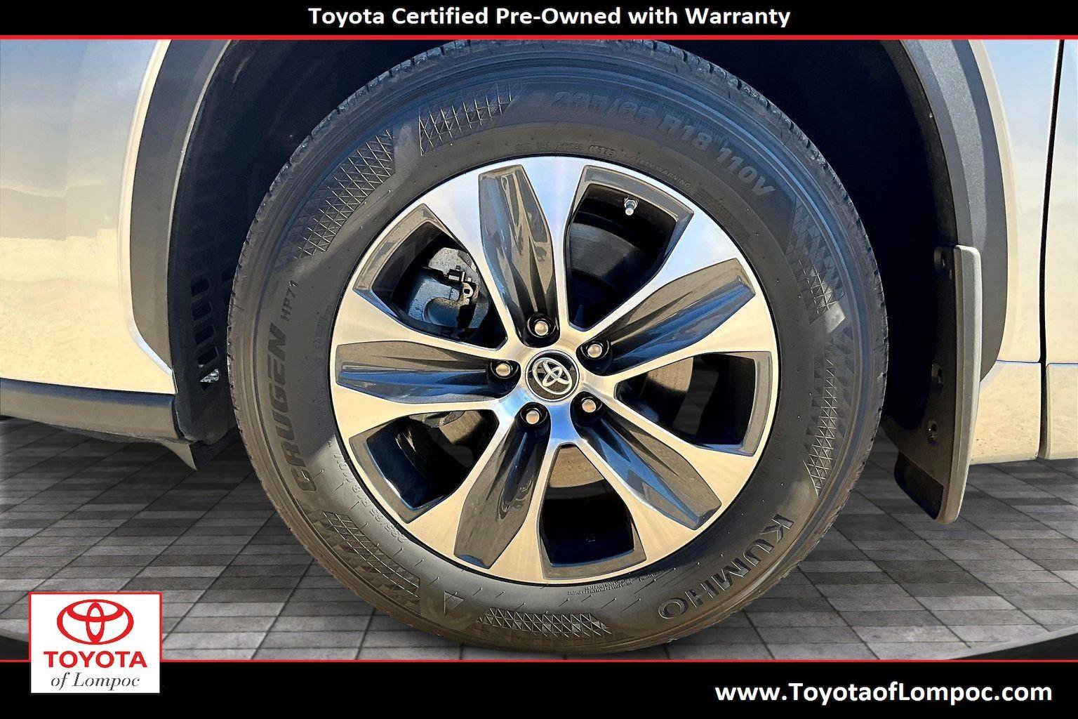 Used 2024 Toyota Highlander XLE image 9