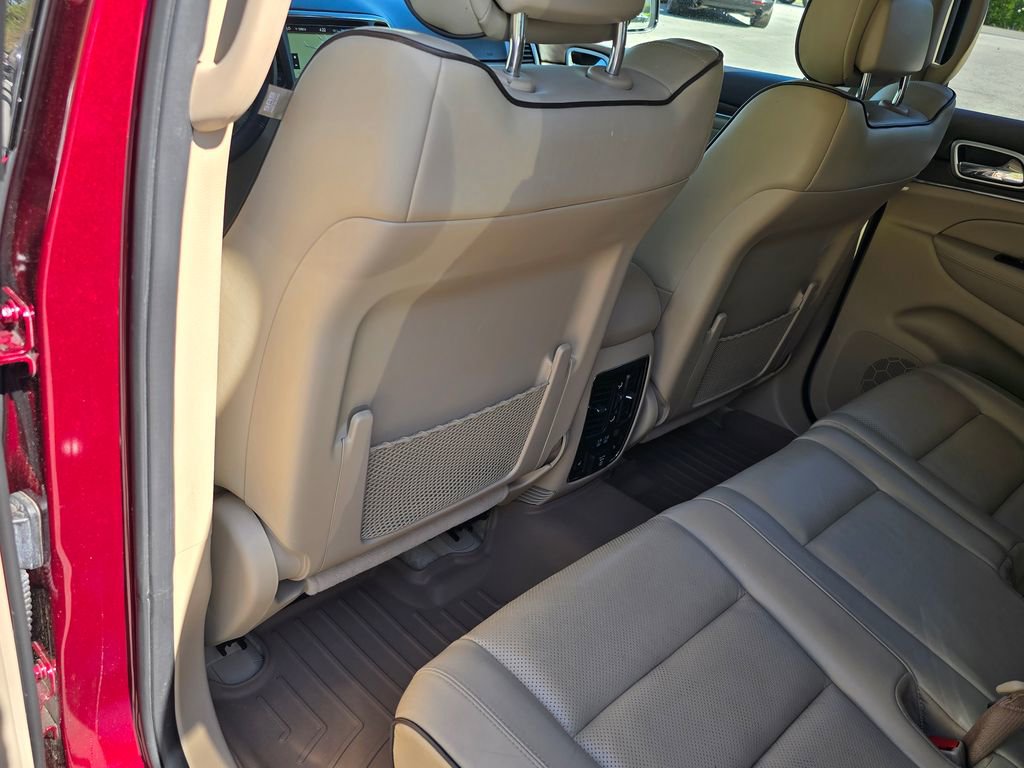 Used 2018 Jeep Grand Cherokee Overland image 26