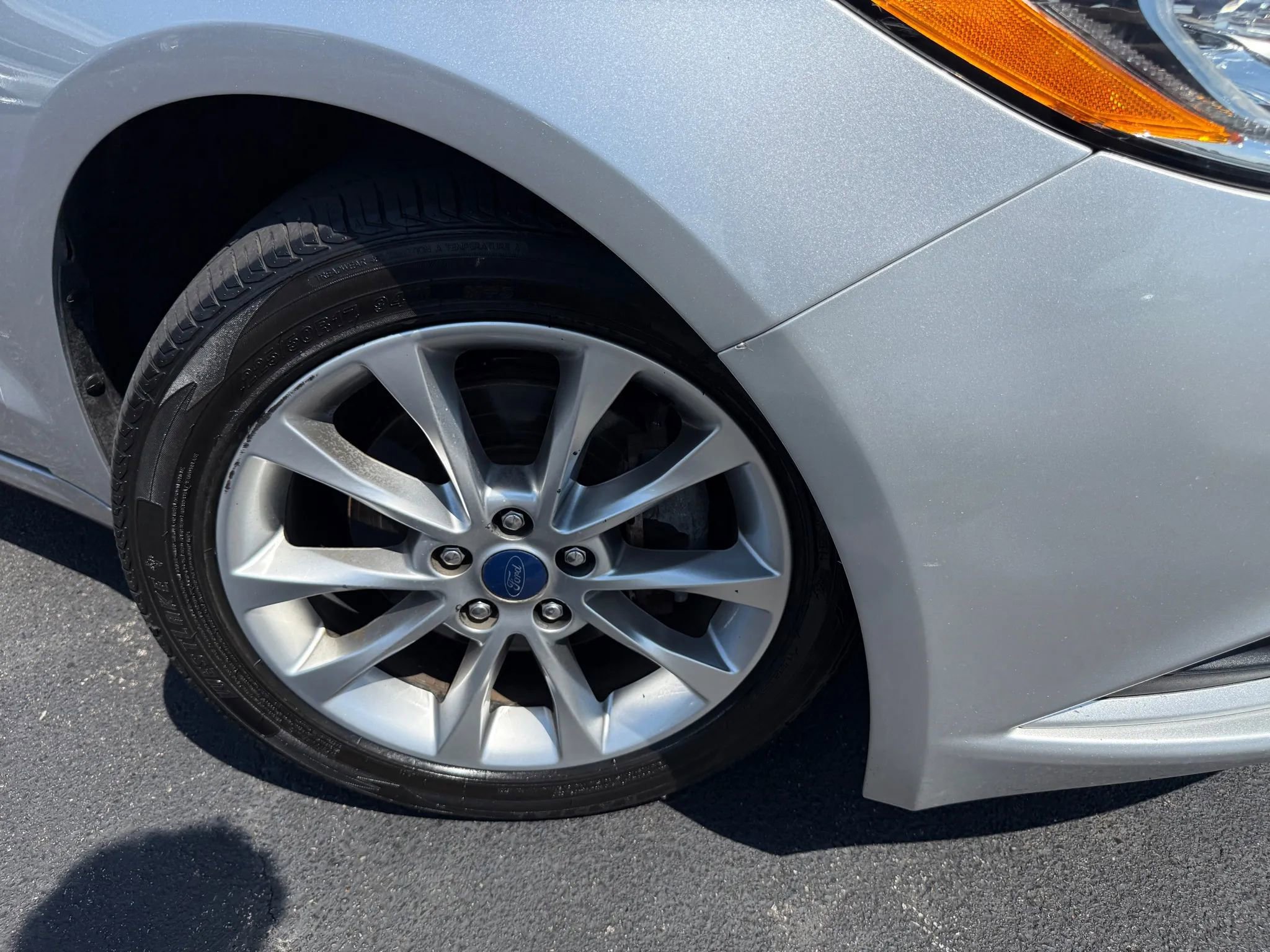 Used 2017 Ford Fusion SE w/ Fusion SE Technology Package image 50