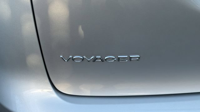 Used 2023 Chrysler Voyager LX FWD image 12