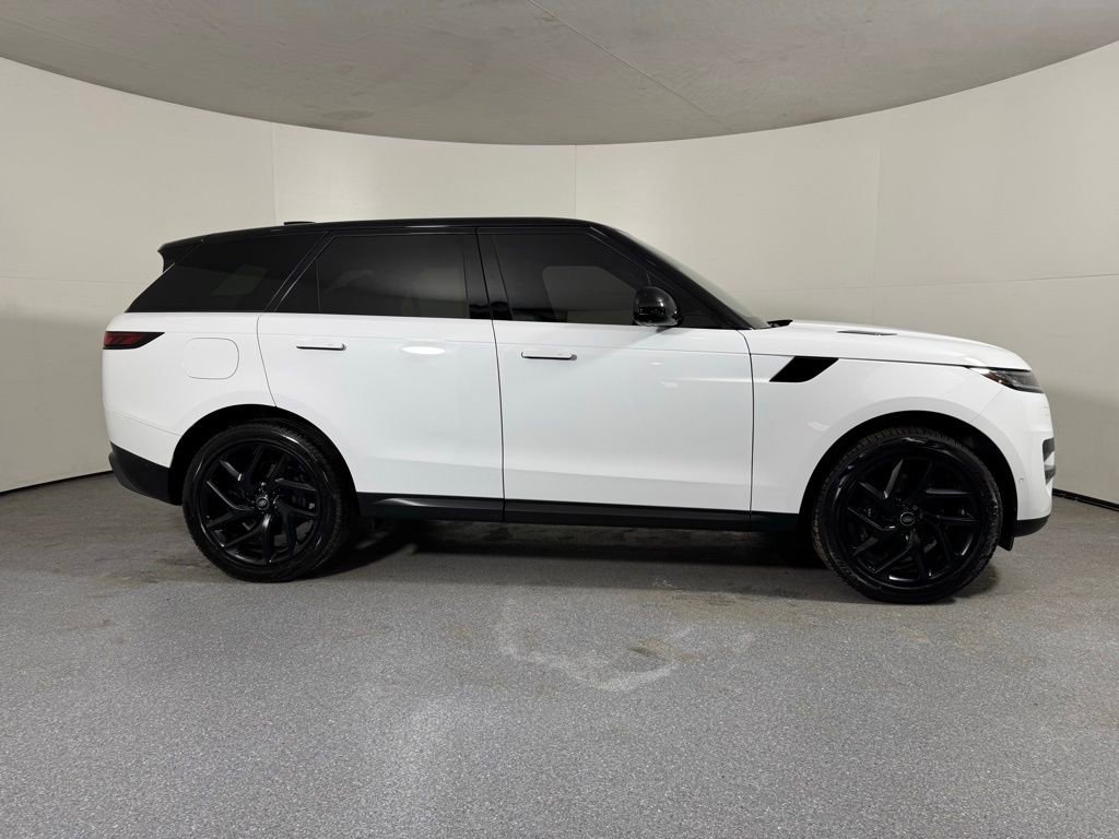 Used 2023 Land Rover Range Rover Sport SE AWD/4WD image 5