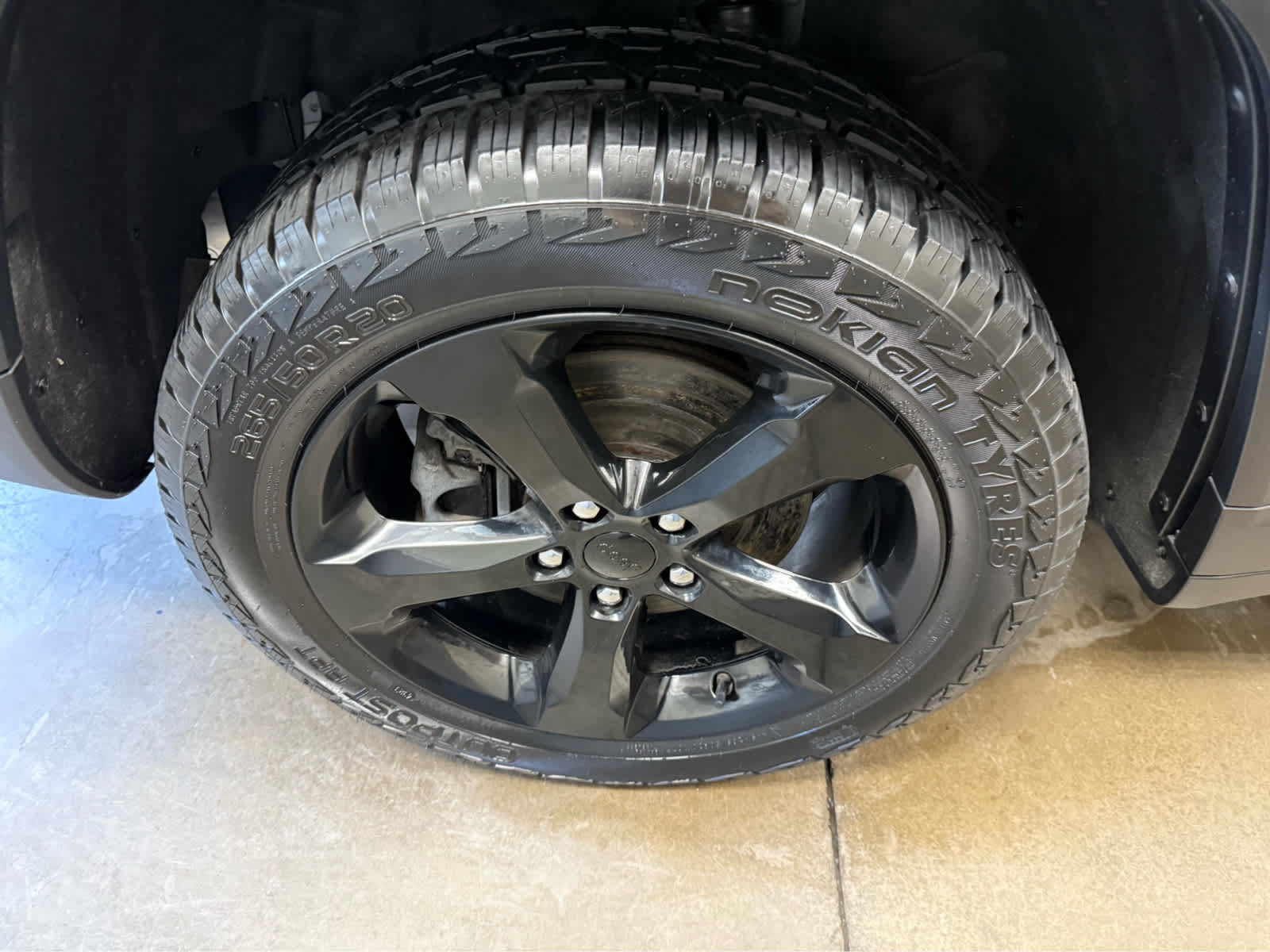 Used 2023 Jeep Grand Cherokee L Laredo AWD/4WD image 37