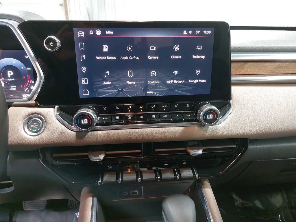 Used 2024 GMC Canyon Denali image 19