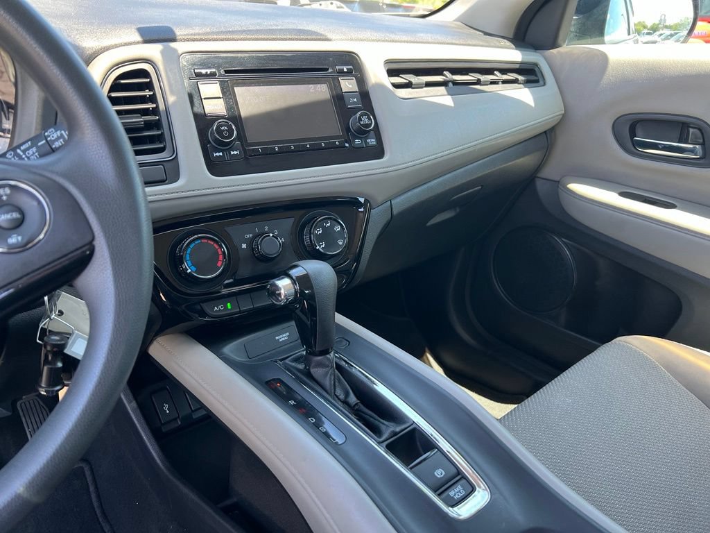 Used 2017 Honda HR-V LX image 33