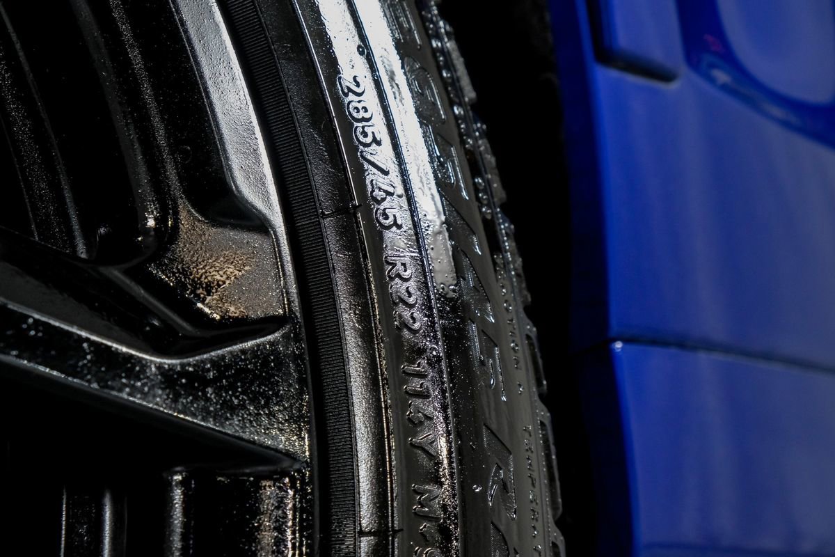 Used 2022 Land Rover Range Rover Sport SVR Carbon Edition image 54