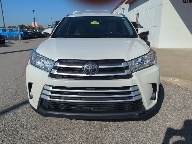 Used 2018 Toyota Highlander XLE AWD/4WD image 4