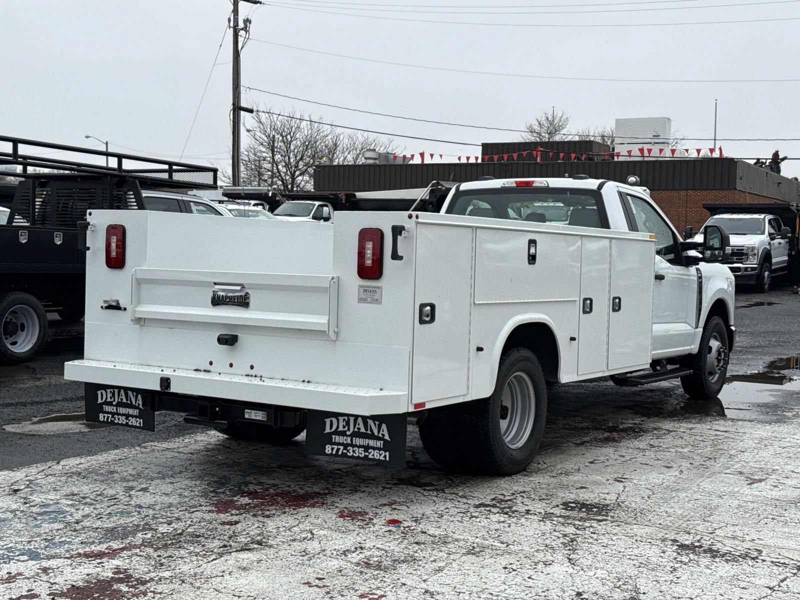 New 2025 Ford F350 XL w/ XL Chrome Package RWD image 3