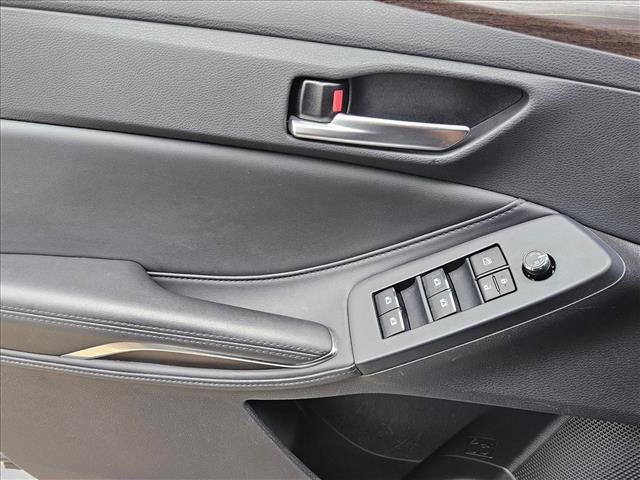 Used 2019 Toyota Avalon XLE w/ Moonroof Package FWD image 6