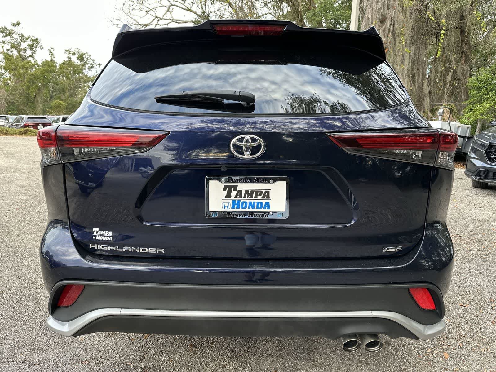Used 2024 Toyota Highlander LE image 5