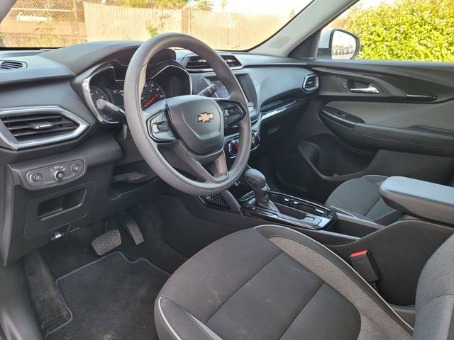 Used 2023 Chevrolet TrailBlazer LT FWD image 11