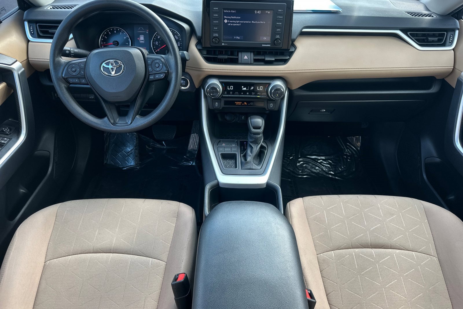 Used 2022 Toyota RAV4 XLE w/ Convenience Package image 16