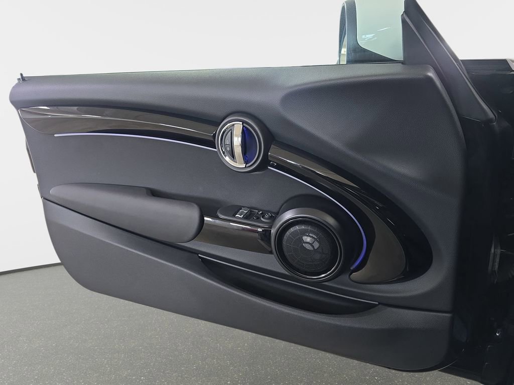 Used 2024 MINI Cooper SE image 27