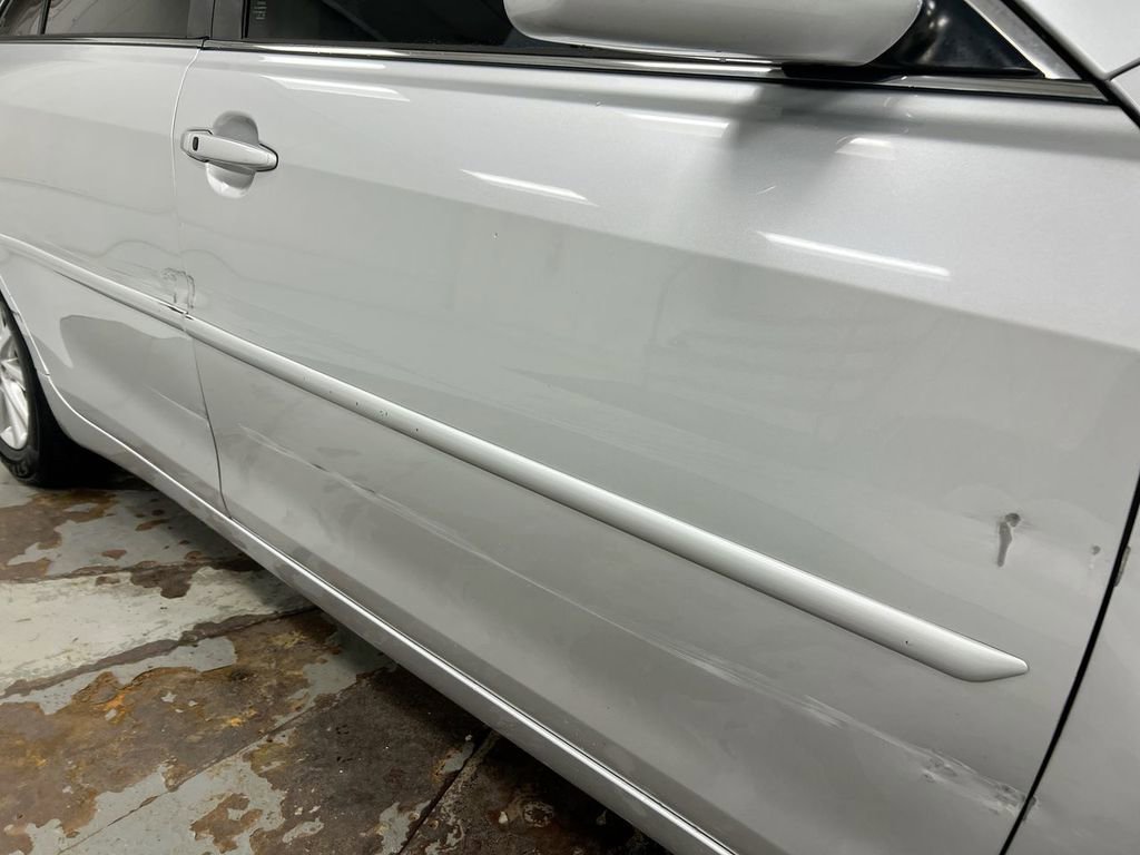 Used 2011 Toyota Camry XLE w/ XLE Extra-Value Pkg #2 image 30