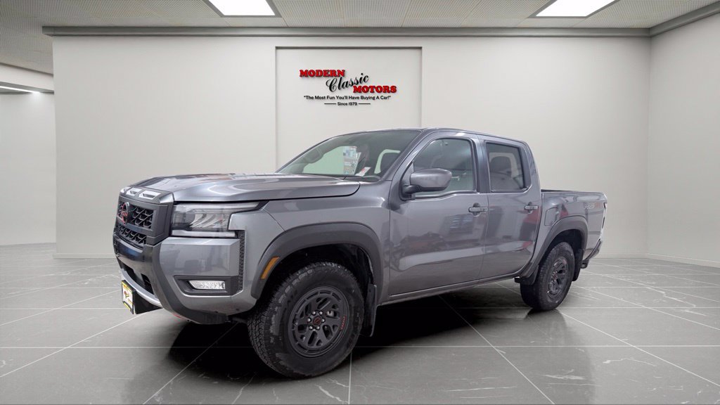Used 2026 Nissan Frontier PRO-4X AWD/4WD image 3