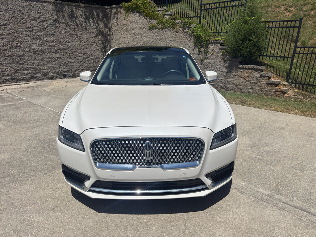 Used 2018 Lincoln Continental Select w/ Continental Climate Package AWD/4WD image 2