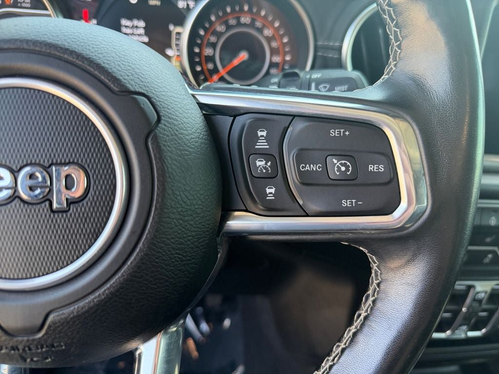 Used 2020 Jeep Wrangler Unlimited Sahara AWD/4WD image 16