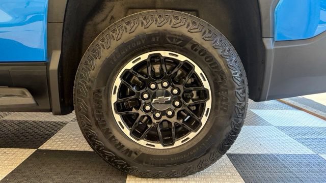 Used 2026 Chevrolet Silverado EV Trail Boss AWD/4WD image 12