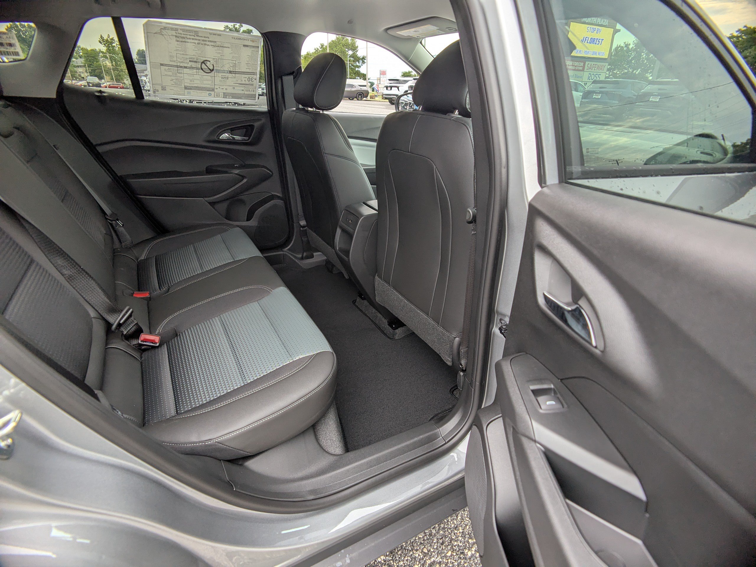 New 2026 Chevrolet Trax LT w/ Driver Confidence Package FWD image 11