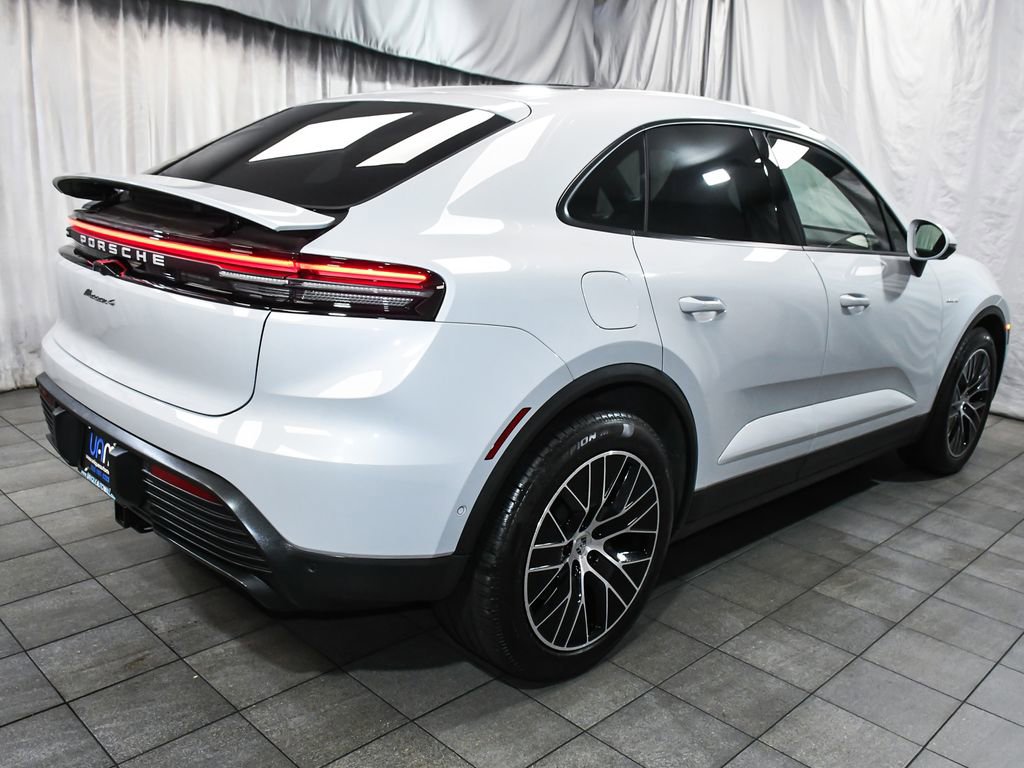 Used 2025 Porsche Macan 4 Electric AWD/4WD image 6